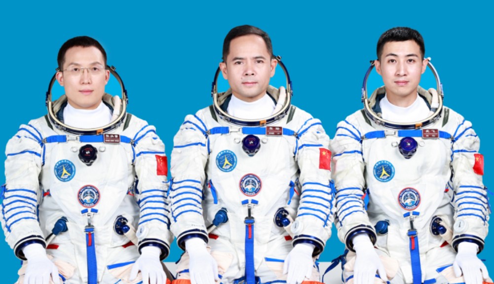 This undated photo shows Shenzhou-21 crew members Zhang Lu (C), Wu Fei (R) and Zhang Hongzhang. Chinese astronauts Zhang Lu, Wu Fei and Zhang Hongzhang will carry out the Shenzhou-21 crewed spaceflight mission, and Zhang Lu will be the commander, the China Manned Space Agency announced at a press conference on Thursday.