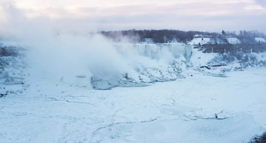 Video: Niagara Falls Partially Freezes, Creating Stunning Ice Formations