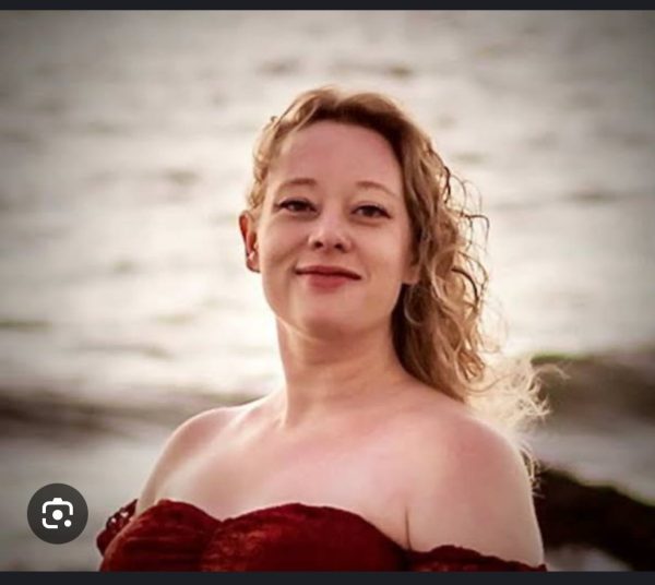 Woman killed by ICE Agents: Renee Macklin Good